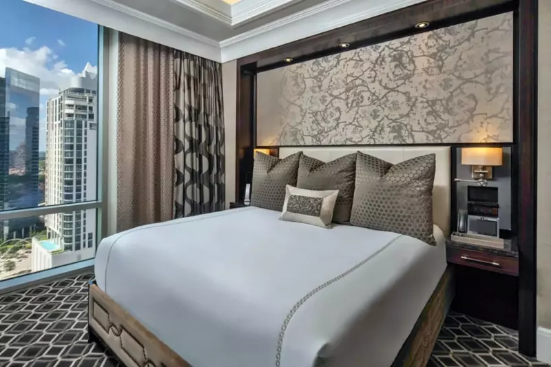 Executive Suite 