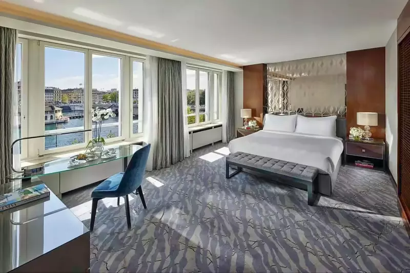 Corner Suite 