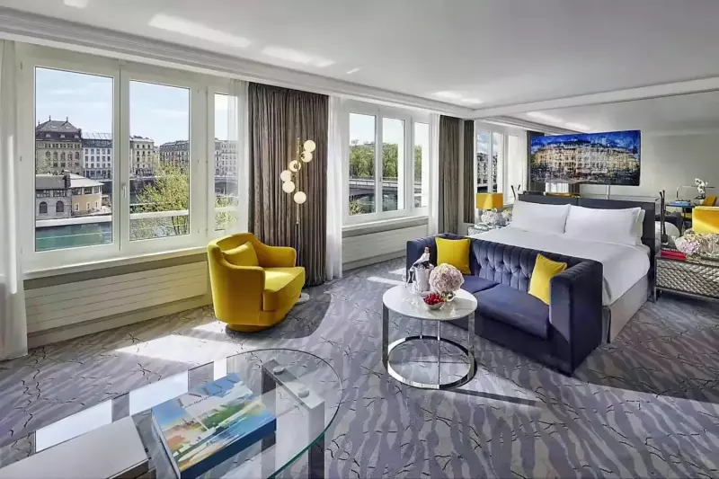 Deluxe Suite 