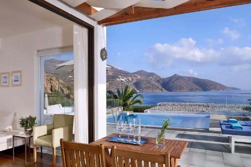 Penelopi Seafront Pool Club Suite