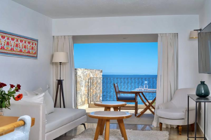 Seafront Club Suite