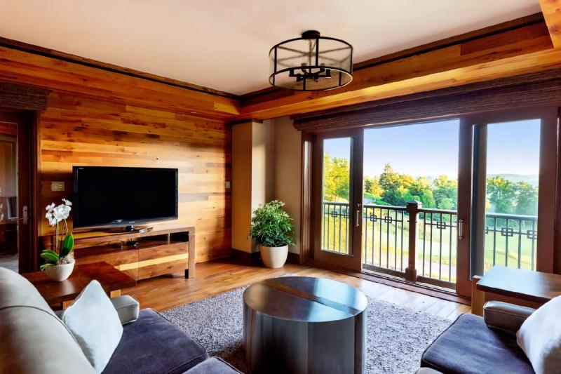 Lodge Balcony Suite