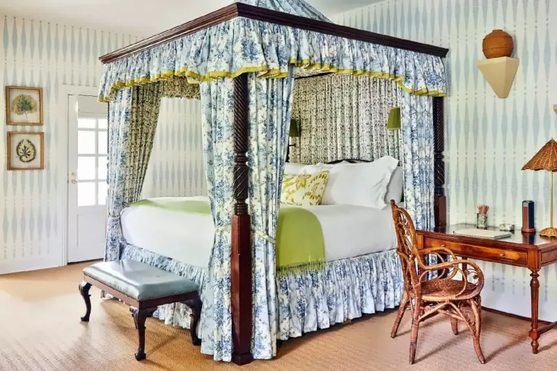 Signature Room