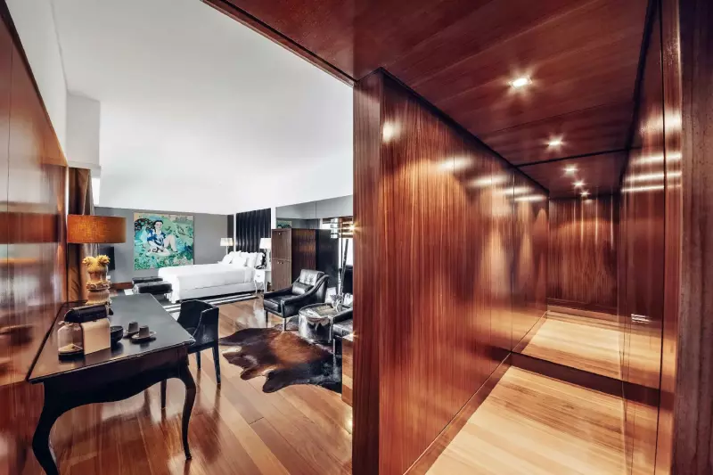 Grand Deluxe Design Room