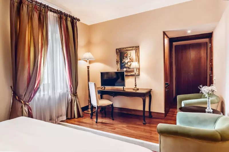 Deluxe Convent Room