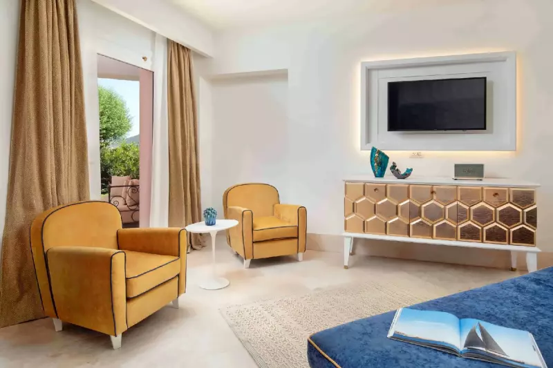 Deluxe Suite