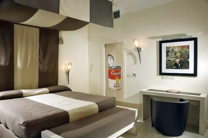 Andromeda / Warhol / Magritte Garden Pool Suite
