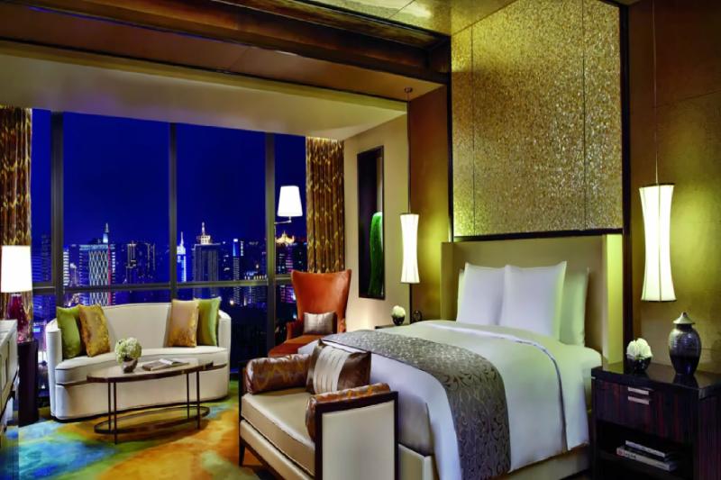 Presidential Club Suite