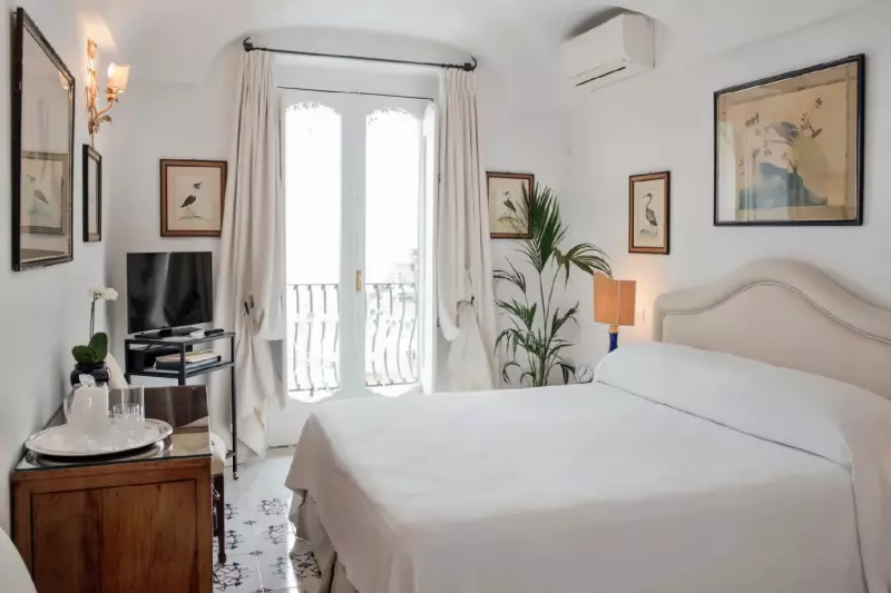 Classic Sea View Room