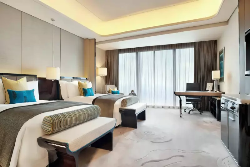 Deluxe Urban View Room