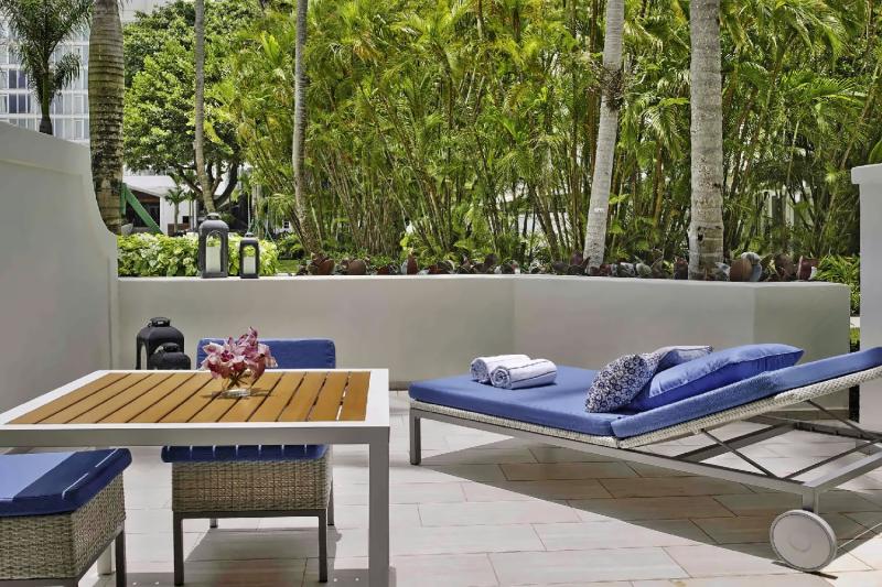 Poolside Villa Terrace Room