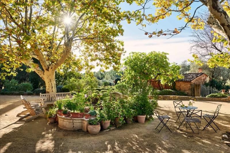 4 Bedroom De Héraude Villa 