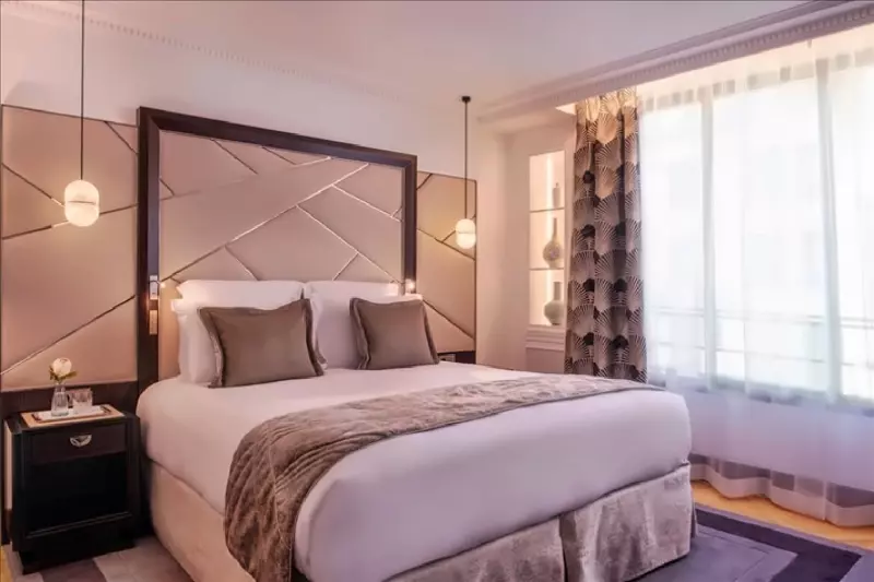 Prestige Eiffel View Room 