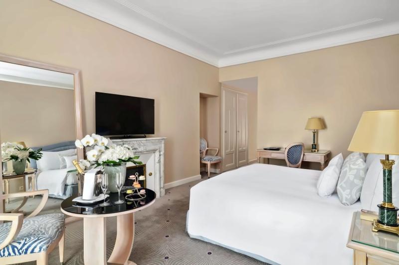 Deluxe Lake View Room