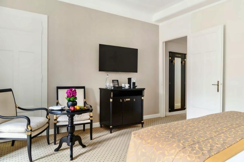 Classic City View Room