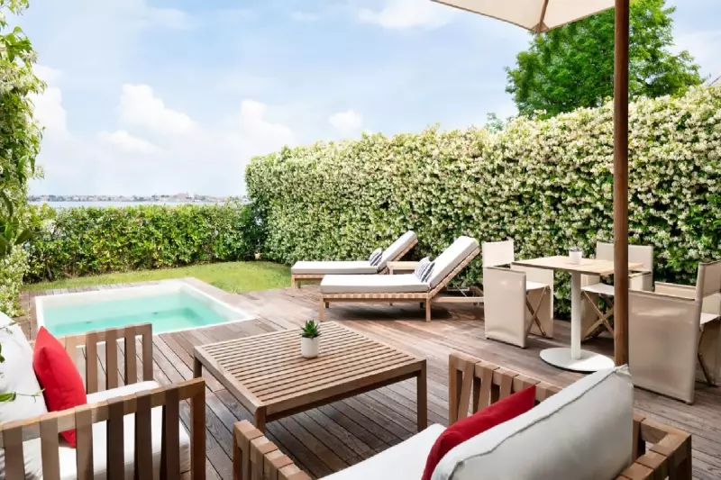 La Residenza Deluxe Pool Room
