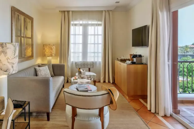 Junior Sea View Suite