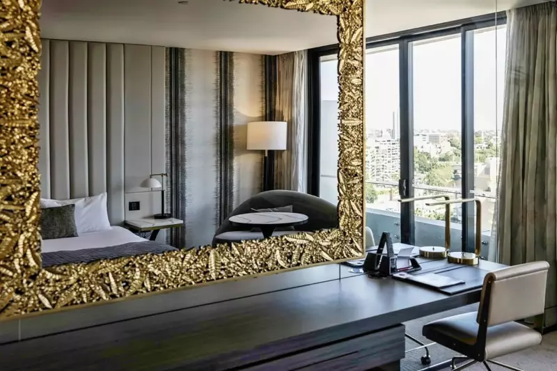 Premium River City Suite
