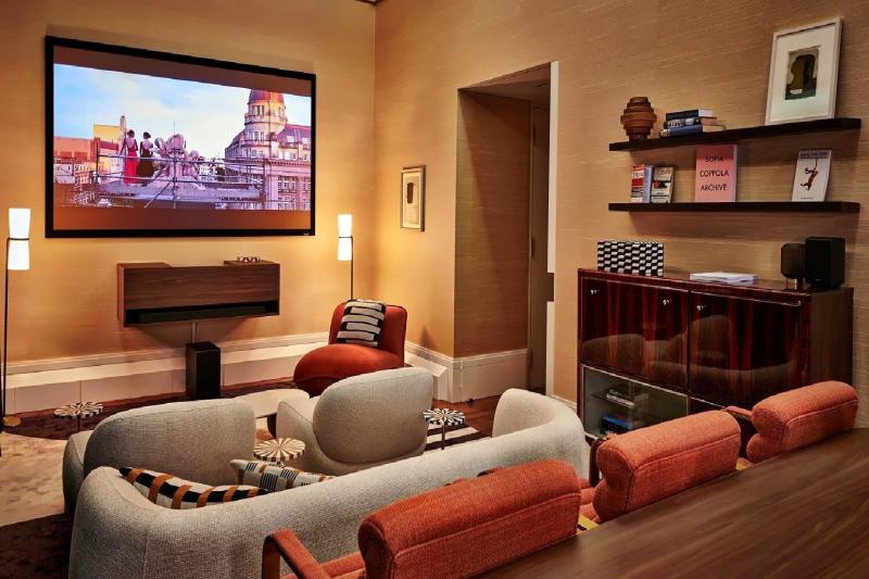 Wolfi Pictures Suite
