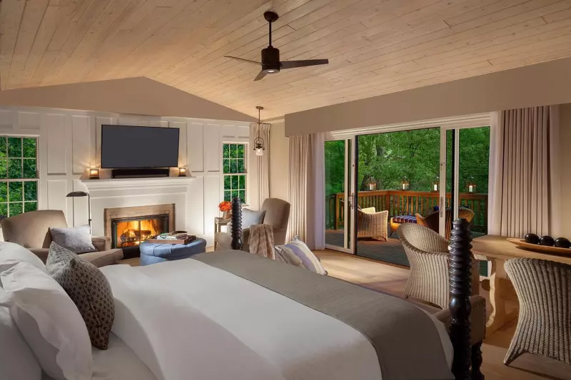 Creekside Suite 