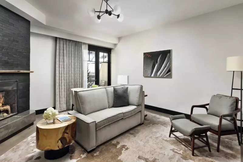 Village View Suite