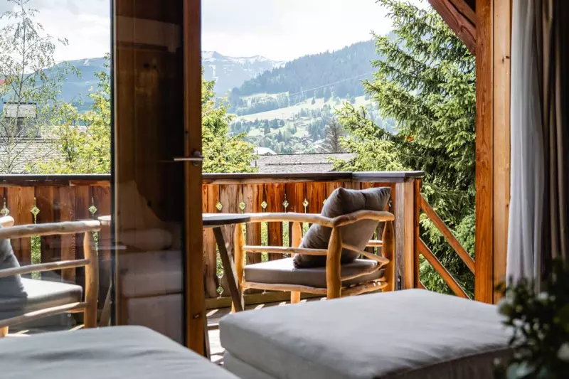 6 Bedroom Eustache Premium Chalet