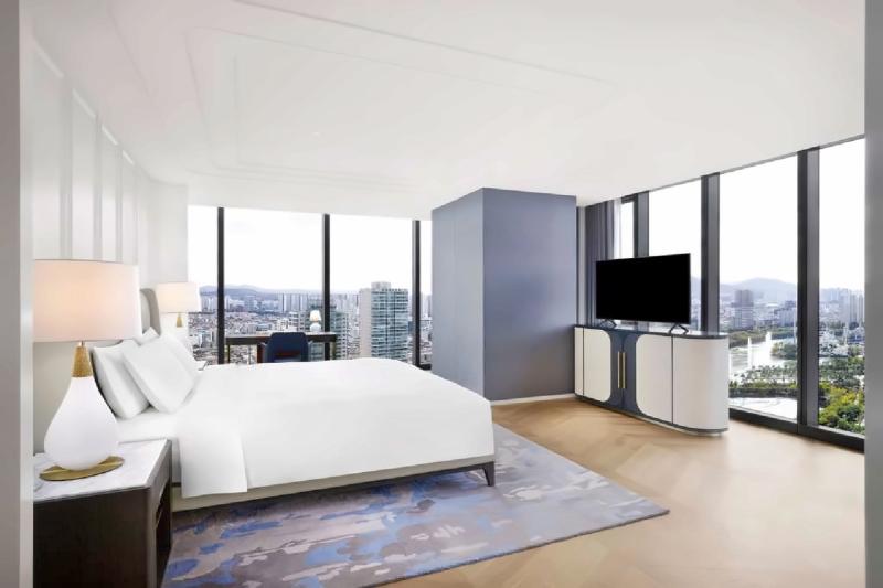 Opera Club Suite