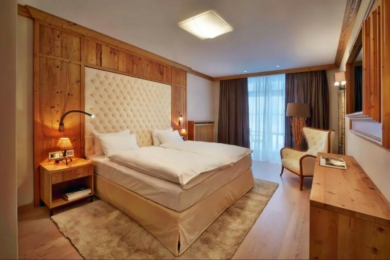 Deluxe Alpine Suite
