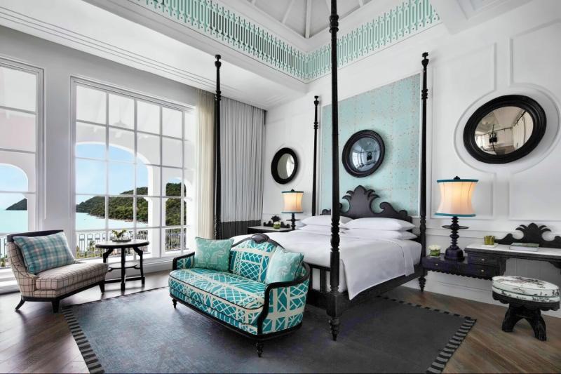 Turquoise Executive Ocean View Suite 