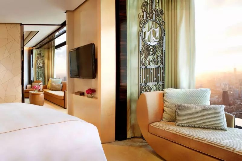 Panoramic Club Suite