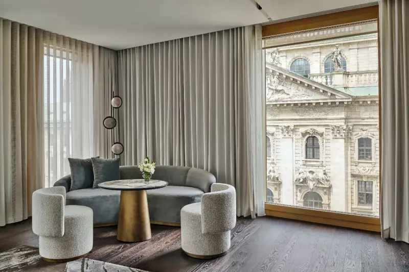 Corner Deluxe Room