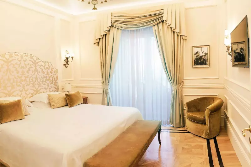 Avanti Sea View Suite