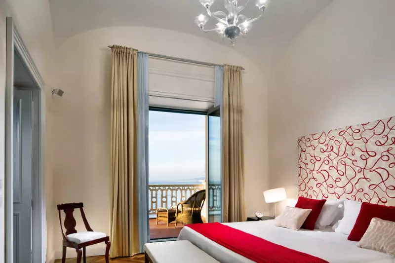2 Bedroom Lucio Dalla Suite 