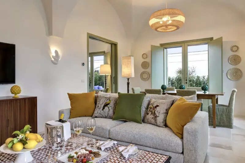 2 Bedroom Grand Terrace Pool Suite 