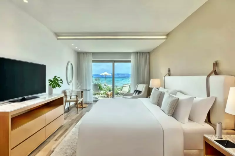 Emerald Beachfront Suite