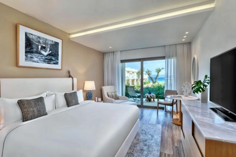 Emerald Retreat Sea View Room