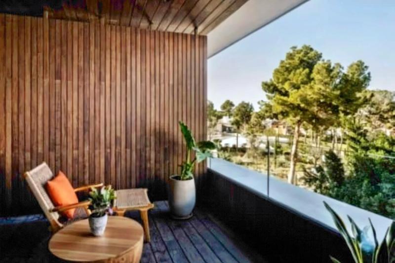 Balcony Room