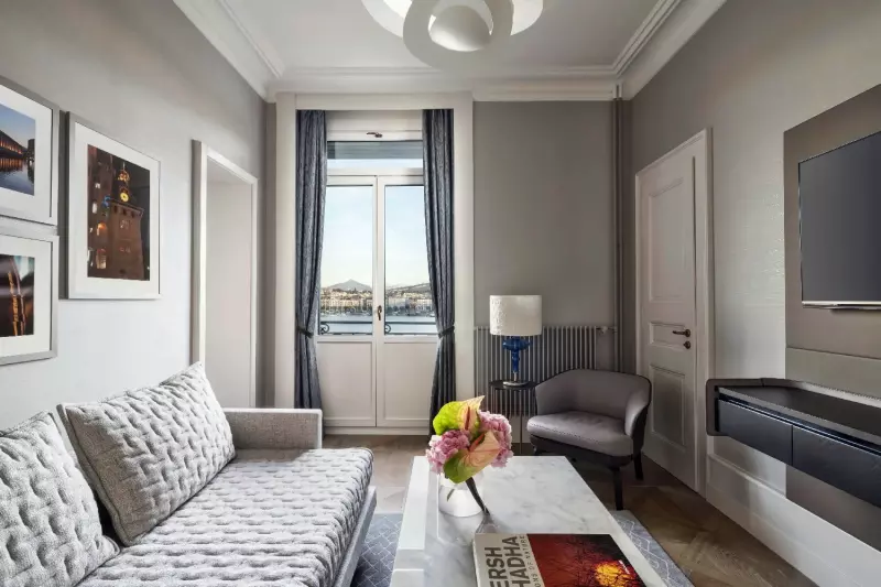 2 Bedroom Lakefront Suite 