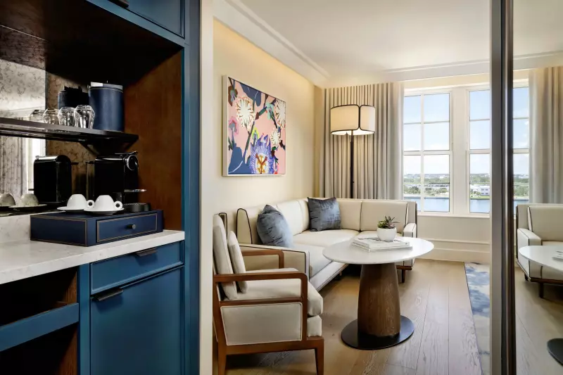 Tower Premium Bay View Suite