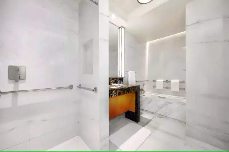 Grand Deluxe Room