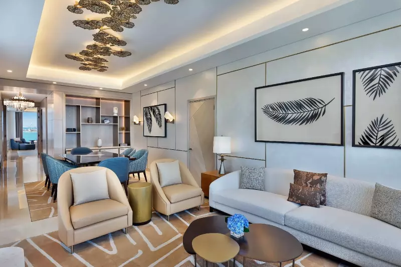 Grand Astor Sea View Suite