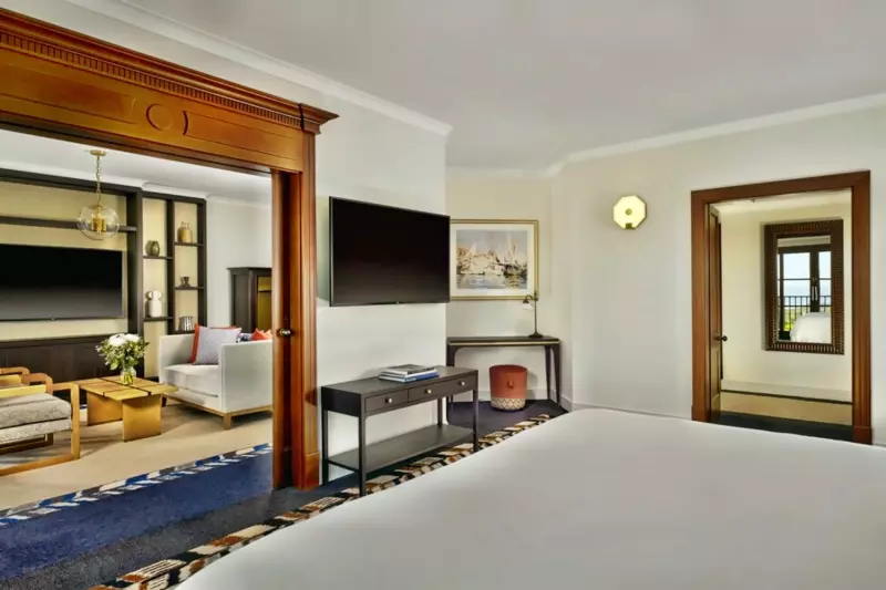 Deluxe Sea View Balcony Suite