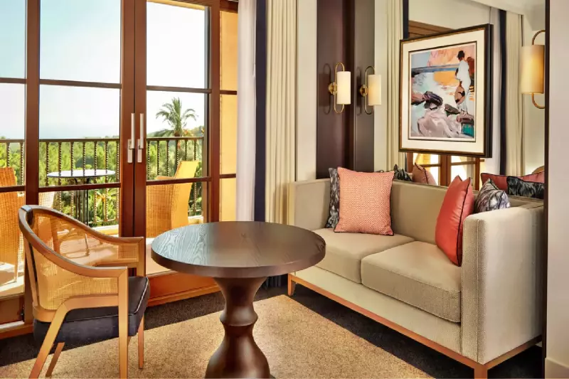 Grand Deluxe Bay View Balcony Room