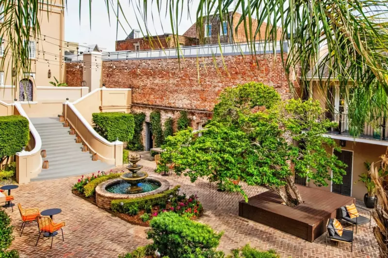 Carriage House Courtyard View Studio Suite