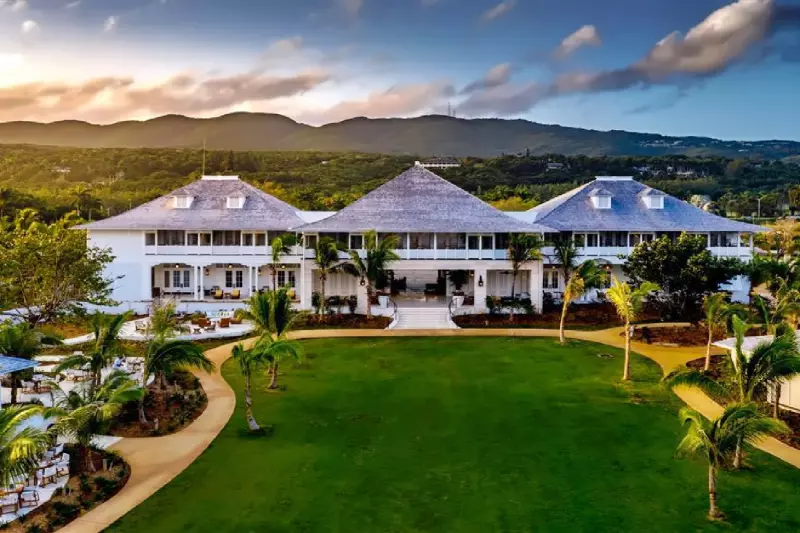 Eclipse Great House Ocean Room 