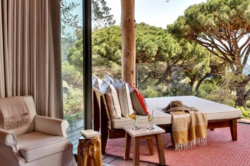 Lily Sea View Signature Suite