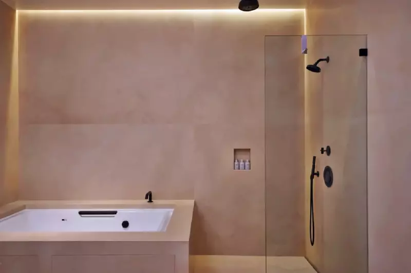 Estate Room