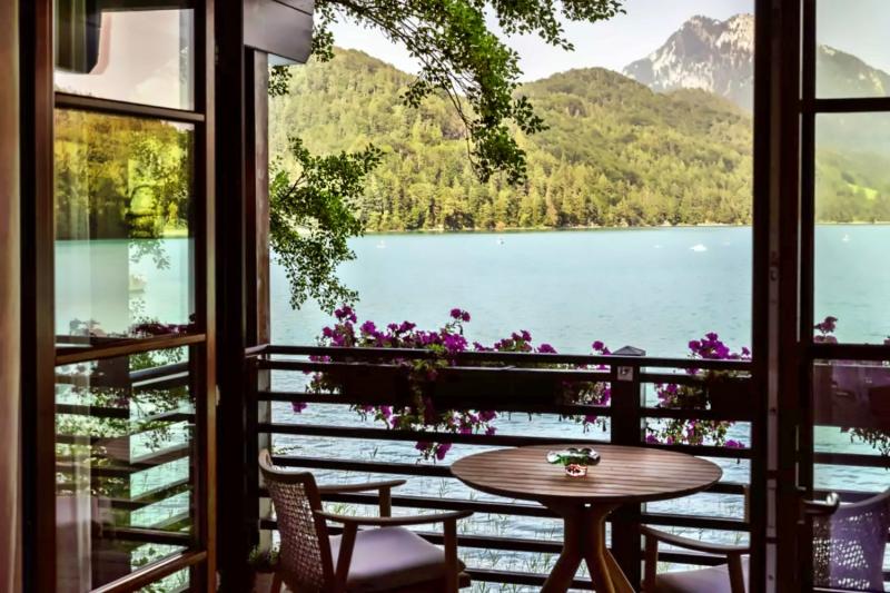 2 Bedroom Lakefront Chalet