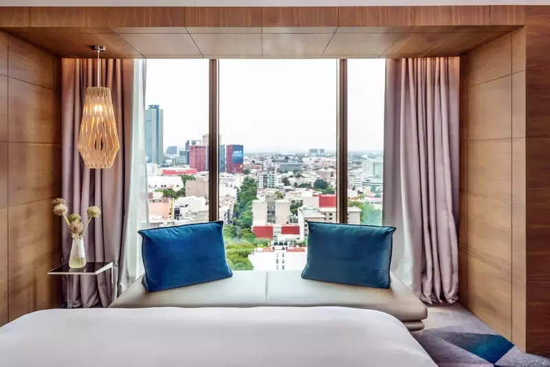 Luxury City View Room