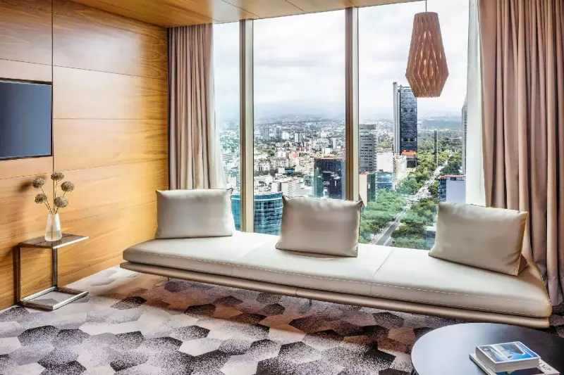 Junior Club Suite